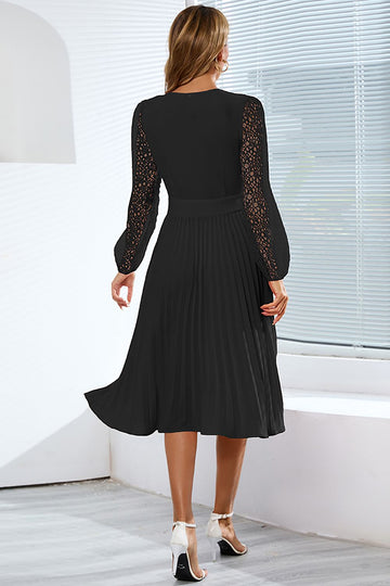 Vestido de renda manga comprida com folhos